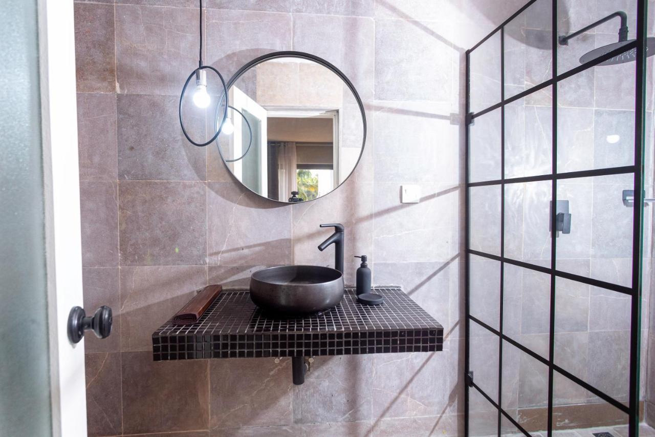 Serenity Residences & Spa - Kokrobite Beach Экстерьер фото